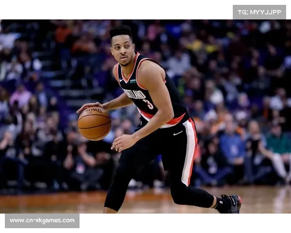 麦科勒姆与汤普森对比谁更接近NBA巨星的标准与影响力分析 麦科勒姆与汤普森对比谁更接近NBA巨星的标准与影响力分析